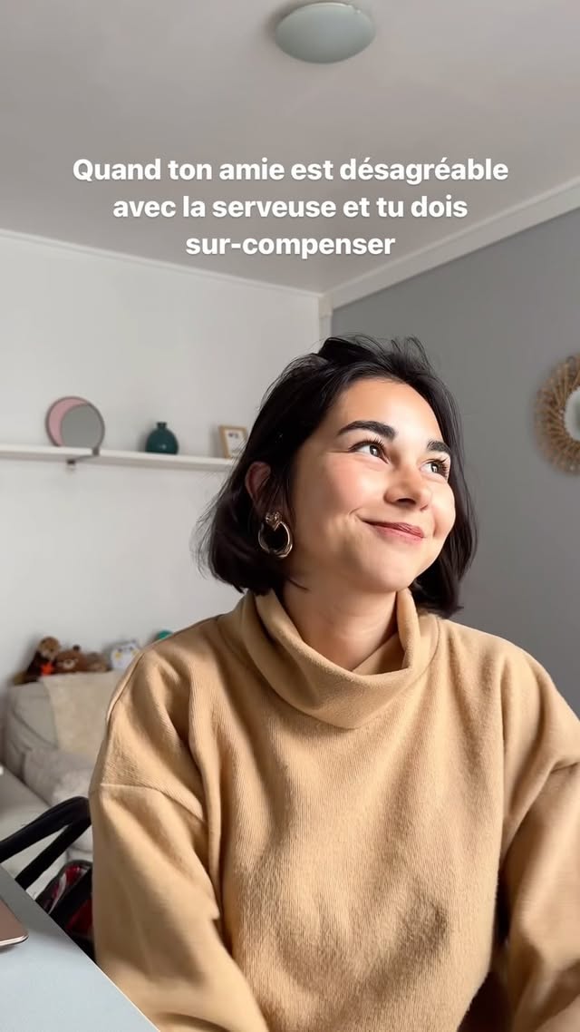 Si gênant 😭ça vous est déjà arrivé ??? Vous réagissez comment ? Moi obligée de sur-compenser mdr 🥲 Inspi : @brettneustrom 🙏 PS : vive le vin nature 🍷 by @hungryconsti