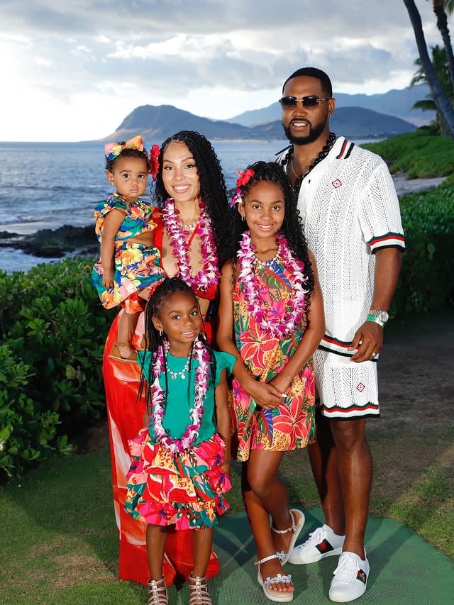 Our First Luau In Hawaii‼️🌴🌺🌋 by @bellamollette