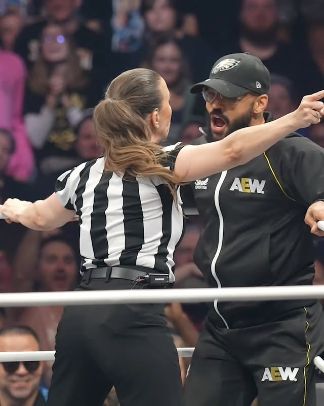 @RefAubrey doesn't let anything slide! @KingRicochet by @refaubrey