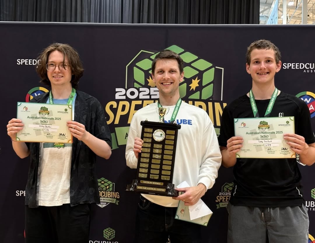 Amazing final at Australian Nationals 2025 - not too sure how we pulled that one off after some incredible solving from Toby and Riley in particular. Could have easily gone another way, but such is cubing!Thank you @swiftcubing for the pic and @speedcubingau for a fantastic championship event as always. by @fzemdegs