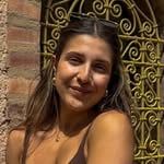 Caro 🌻(@oatmealmeanslove)'s profile avatar