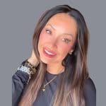 Valerie Cummins | Midlife Beauty | Style | Wellness Creator(@thevaleriecummins)'s profile avatar