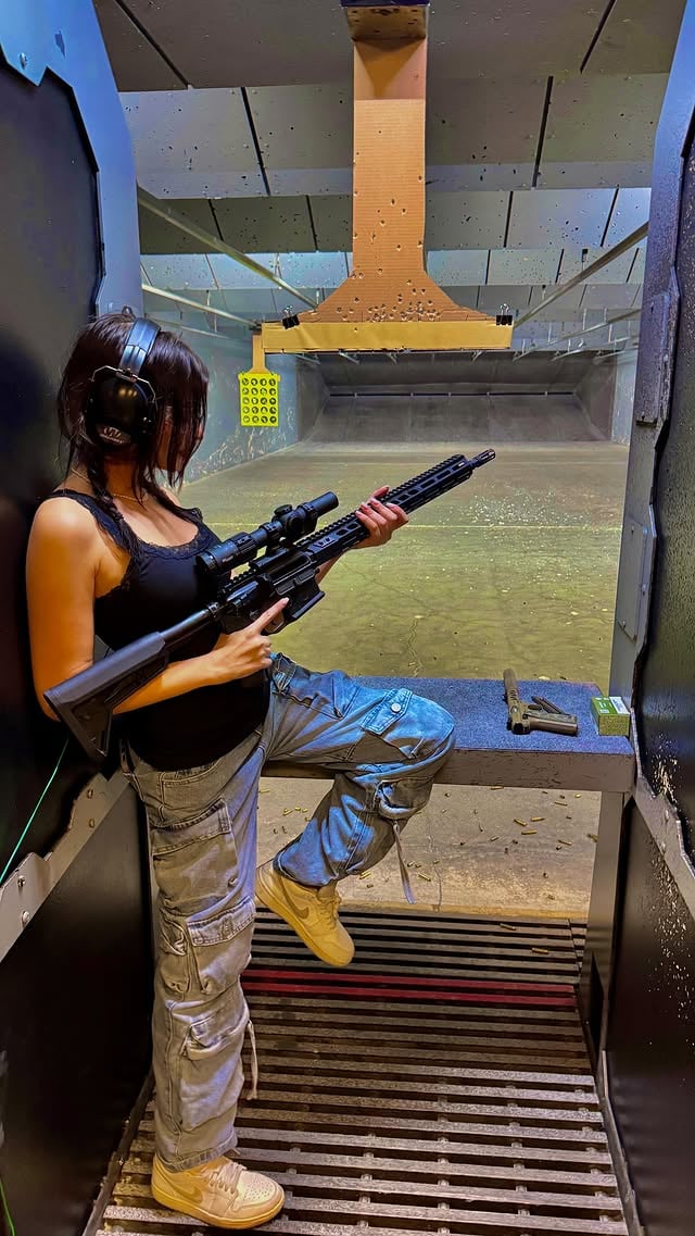 Merica 🇺🇸 @nexusshooting Thank you @remi.franklin for the hook up 😎 by @ellalee