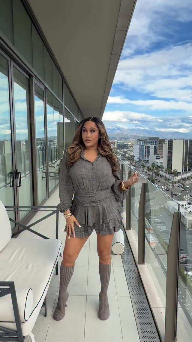 Baddies #1 show out @fashionnovacurve Outfit 1 @fashionnovacurve In Session Plaid Long Sleeve Romper - Grey/comboOutfit 2 @fashionnovacurve Carmen Quarter Zip Sweater Pant Set - Black by @realmissnatalienunn