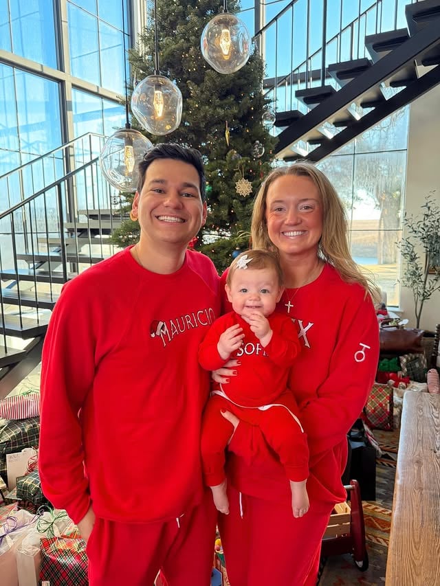 Most magical Christmas yet! Merry Christmas from our family to yours ❤️❤️❤️❤️ by @alexmariedrum