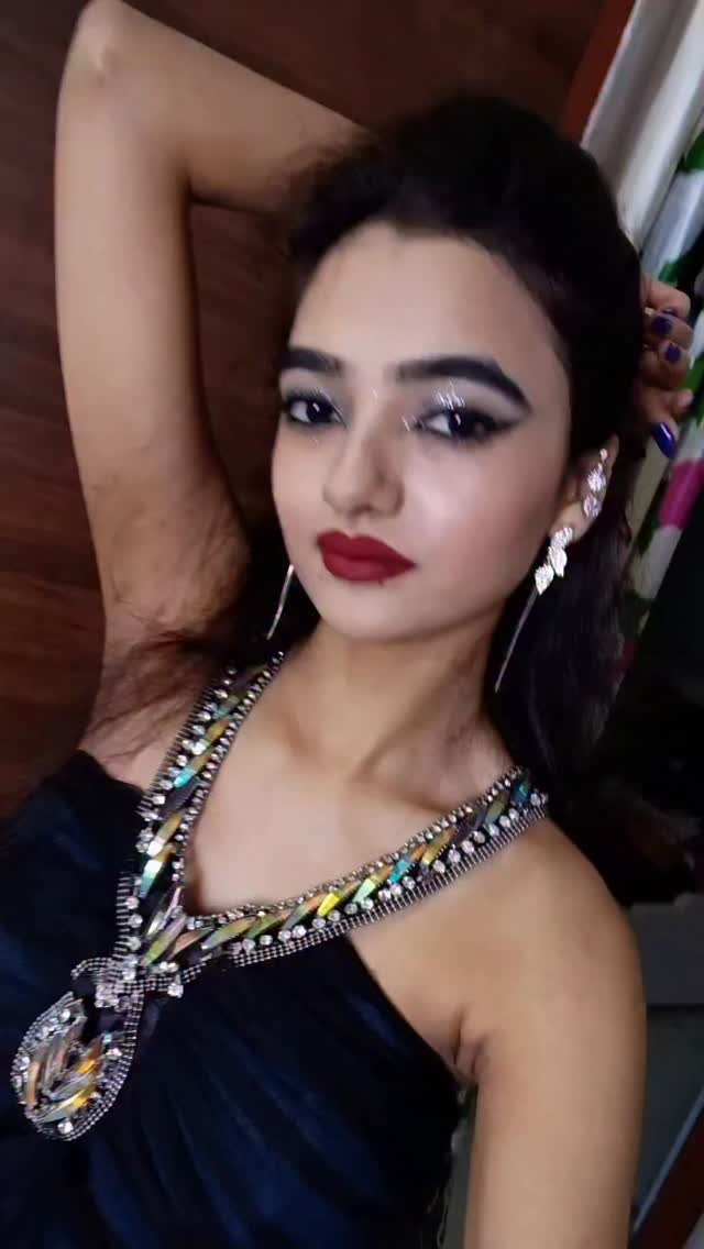 #recent4recent #reelsinstagram by @radhikasaxena_official_6