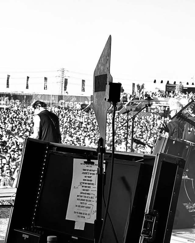 25 years since I’ve seen these guys. @offspring #madrid #spain #madcoolfestival by @loganneitzel