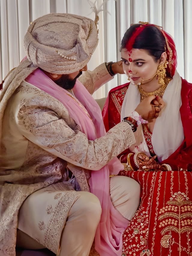 अब उन्हें पतिदेव कह कर पुकारूँगी 🪬❤️ #justmarried by @yoga_with_yukti
