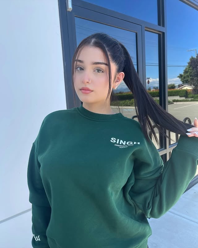 @singh 🍀 Use code “banvir10“ at checkout!----#browngirls #banvir #vancouver #desi #desigirl #streetwearfashion #outfitinspo #hoodie #aesthetic #aestheticoutfits #punjabiinfluencer #ootd #outfitinspo #punjabisong #punjabisuits #punjabimodel #influencer #brownhair #indiansuits #puniabi #punjabigirl #brownoutfit #desigirl #outfitgoals #punjabiwedding #punjabisuit #vancouverinfluencer #torontostyle #punjabigym #punjabimakeup #blackhair #punjabigirls by @banvirr