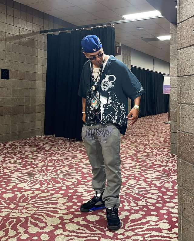 Walk in late to tha place, they know my face😎It’s always lit in Vegas w y’all @gwenstefani 🍾💰G the reggae record we need homie, gotta put it out now🇯🇲💯 #Vegas #LV #WinCity #SinCity #Music #KurtCobain #GwenStefani #Luxurious #Homies #VetToVegas by @chentcupeno