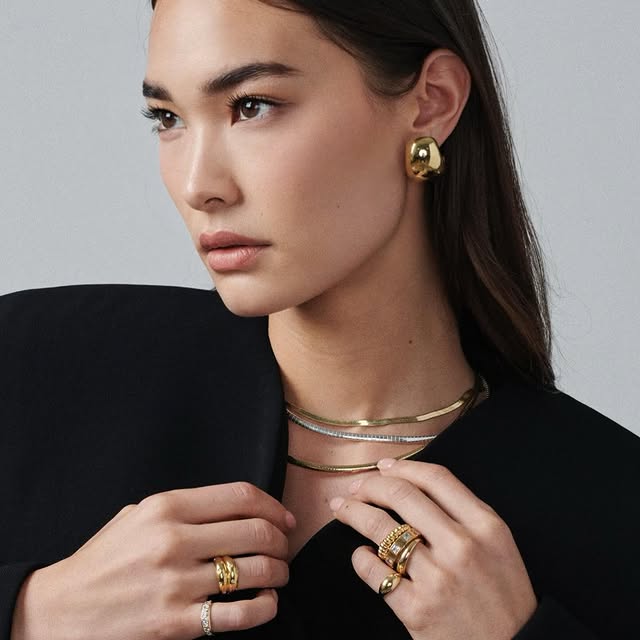 6 NEW MÉGA PIECES! sooo in loveee 4 new earrings and 2 new rings @megajewelry by @danixmichelle