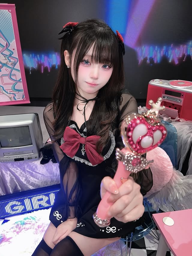 めっちゃ可愛いお洋服たくさん、超てんちゃんとあめちゃんにも会えた🥺NEEDY GIRL OVERDOSE x Magia charm 🧬🪽#needystreameroverload by @purinn_cos