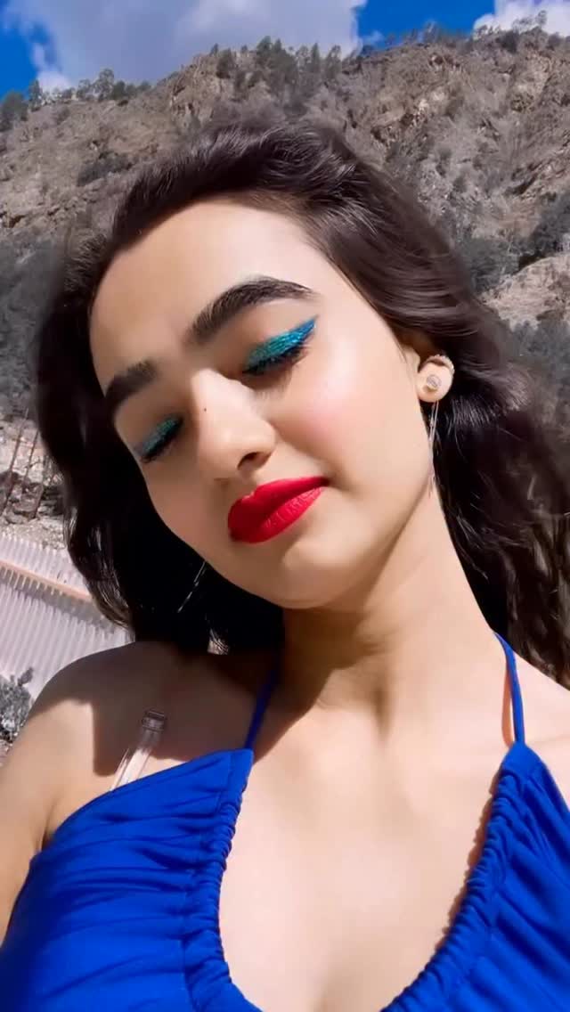 #recent4recent#trendingreels by @radhikasaxena_official_6