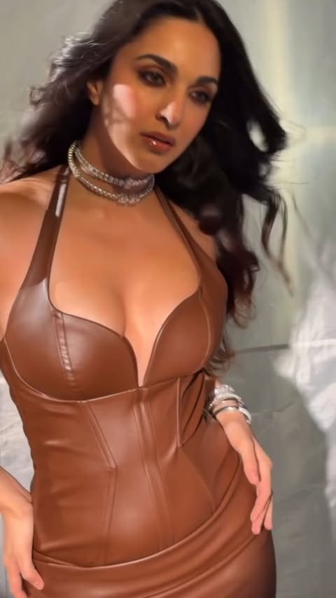 Follow @mouniroy__fanpage #kiaraadvani #mouniroy__fanpage by @mouniroy__fanpage