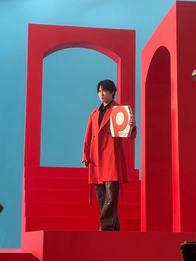 ⁡⁡この度ピザーラさんの春のプレミアムクォーターの新CMに出演させていただいています！⁡大海老のシーフードタルタルプライムガーリックビーフ⁡どちらも美味しく撮影中沢山食べてお腹いっぱいになりました！⁡本当に美味しいのでこの春是非プレミアムなひと時を！⁡#春のプレミアムクォーター#ピザーラ by @ryota.miyadate0325_sn_official