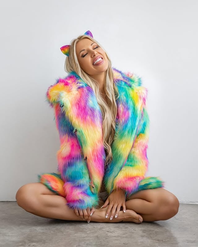 When it’s time to leave for #lib and you’re ready to dance the weekend away 😻🐾🌈🔥 Shop Best Selling Styles & Festival Must Haves: www.spirithoods.com😻 @thealexkay 📸 @moezart 🌈🐻 in the Rainbow Bear Classic #FauxFur Coat🐾 #SpiritHoods #SpiritHoodsSpotlight To Be Featured by @thealexkay