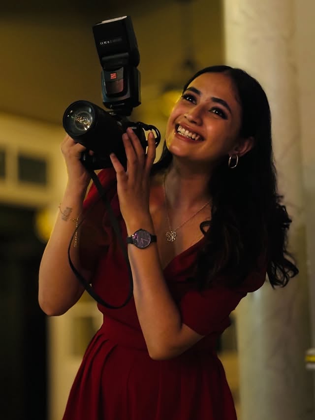 Catching moments, not just photos 📸 by @triptyaa.vashishthaa