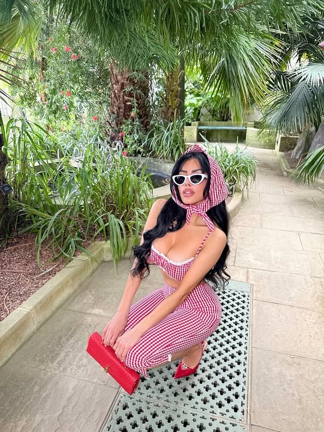 🤍❤️@FashionNova🔎’Alexis 3 Piece Capri Pant Set’ by @chloesaxon