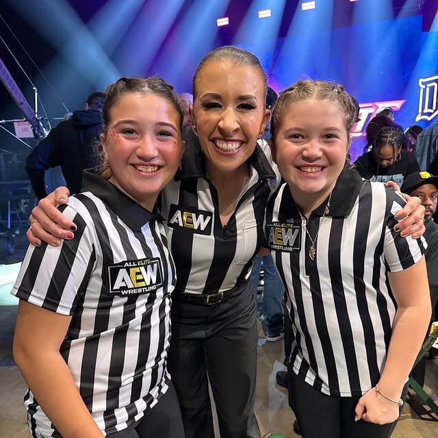My favorite part about @aew traveling through Washington DC is seeing Antonia and Penelope in the crowd. Omg they have grown so much since I first met them!Thank you to both these wonderful young women for their support over the years, and thanks to their dad Aaron for fostering their love of wrestling 💕(Photo shared with permission) by @refaubrey