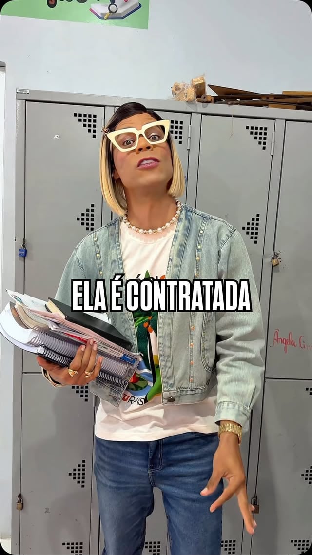 Quem é professora CONTRATADA, não tem um minuto de PAZ!!!#deixeela #amãedaeducação by @selmadenieta