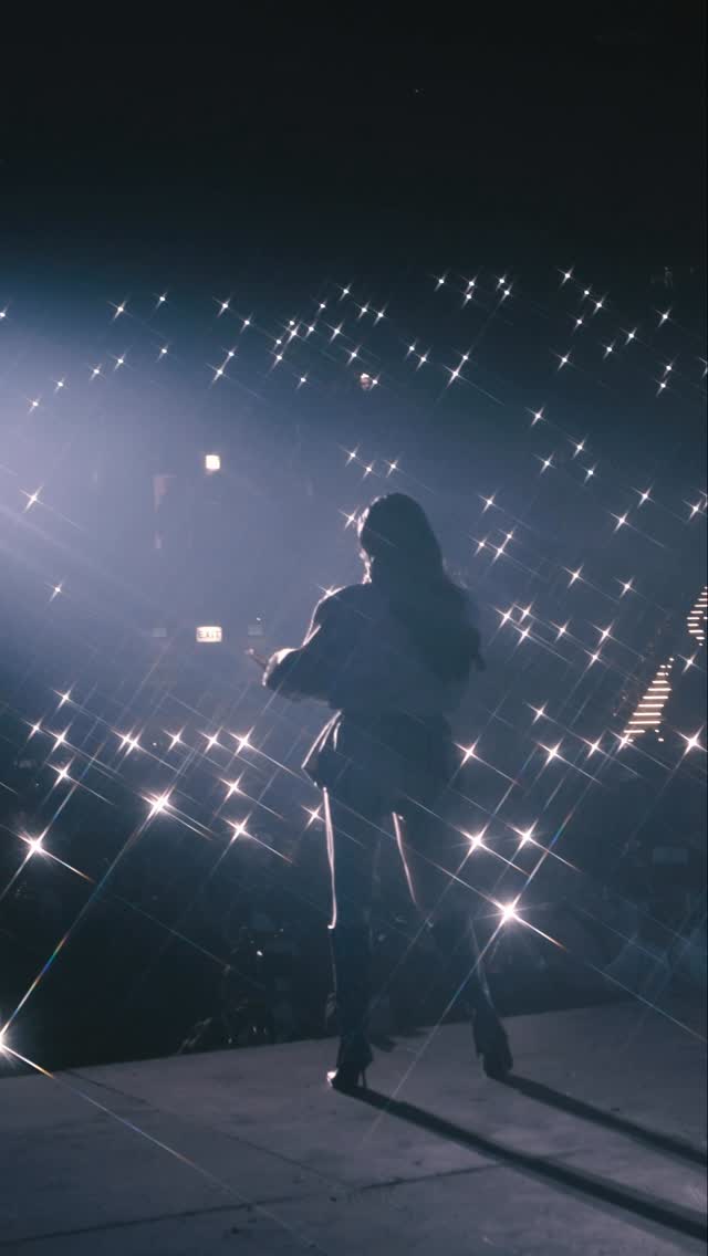 can you tell how happy i am to be back on stage? two incredible sold out nights in SOUTH AFRICA! thank you for your amazing energy, i will never forget this trip! eternally grateful for how far music has taken me around the world 💛 by @ellamai