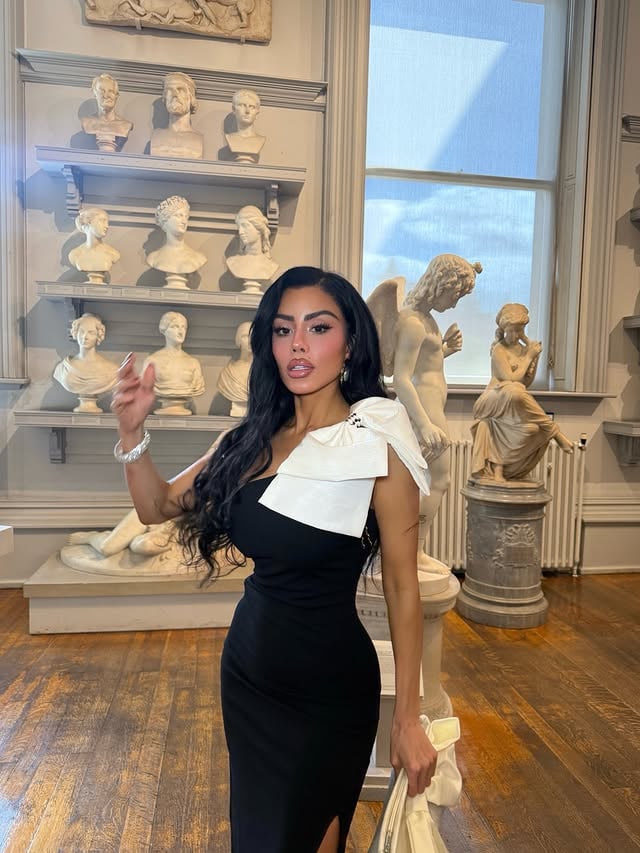 Heads up @FashionNova🔎’Sylvie One Shoulder Crepe Knit Gown’ by @chloesaxon
