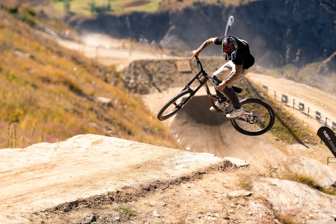 Oh the places you’ll go… Even though going all the way to New Zealand to make a stupid mistake on the first run and not be able to ride second run sucks, it’s all part of the greatest career and life I had always dreamt of. So incredibly fortunate to still be competing for wins at 40 against riders literally half my age like @kaidan_ingersoll . I love this and cant thank everyone that supports me. Still a lot of life on the Michelins!@monsterenergy @tld_bike @michelinbicycle @deitycomponents @ride5dev @jacksonhole @adidasfiveten @oakleybike @sdgcomponents @formula100brand And those at my endeavors at@zinkbikes @sensusgrips @sensusradtrails @sendy_app@naturalselectionbike by @camzink