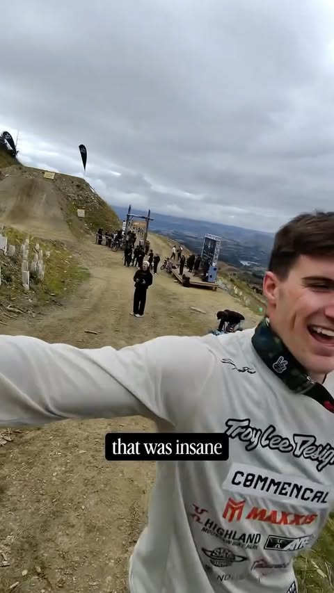 I’ll ride through nearly any injury, but I don’t mess with the knees, so this is my view hobbling around day 2 @naturalselectionbike New Zealand with my @oakleymeta shades!@oakleybike @kaidan_ingersoll is the new G of Freeride 👊🇺🇸 by @camzink