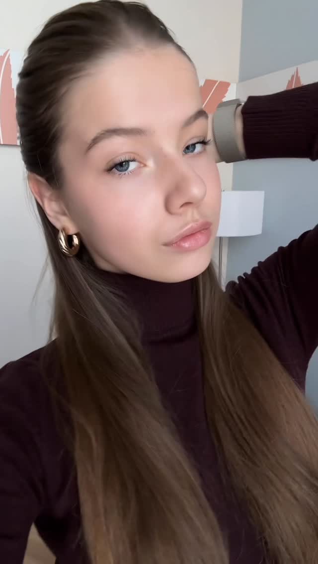 Привет, друзья😊Вот и закончилось моё небольшое путешествие и я уже дома, погода летняя, солнечная, что не может не радовать. Впечатлений от поездки очень много. А впереди экзамены и подготовка к ним. А как ваши дела? Скучали? 😉