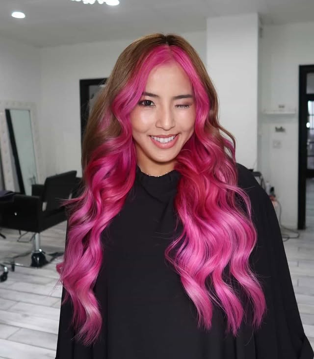 🆕🤎🩷 by @yourfavoritehairstylist #WeWantMina #hairstyle #haircolor #extensions by @mina_shirakawa