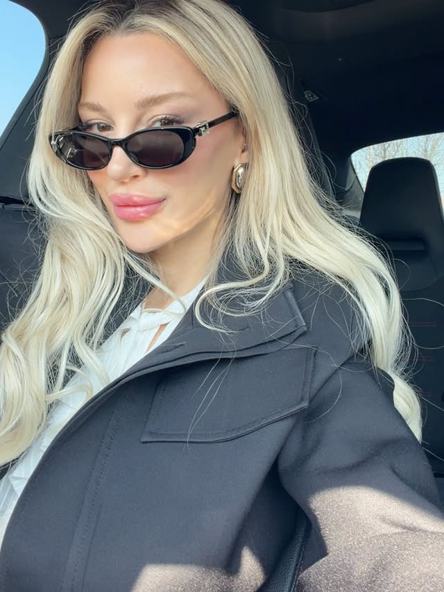 😎 by @ozcelikgiz