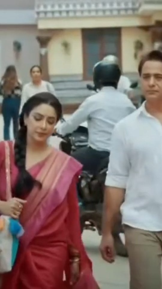 Kya iss dosti mein aayega ek Naya Twist?Dekhiye #Anupamaa har roz raat, 10:00 baje, sirf #starplus par#rupaliganguly by @rupaliganguly