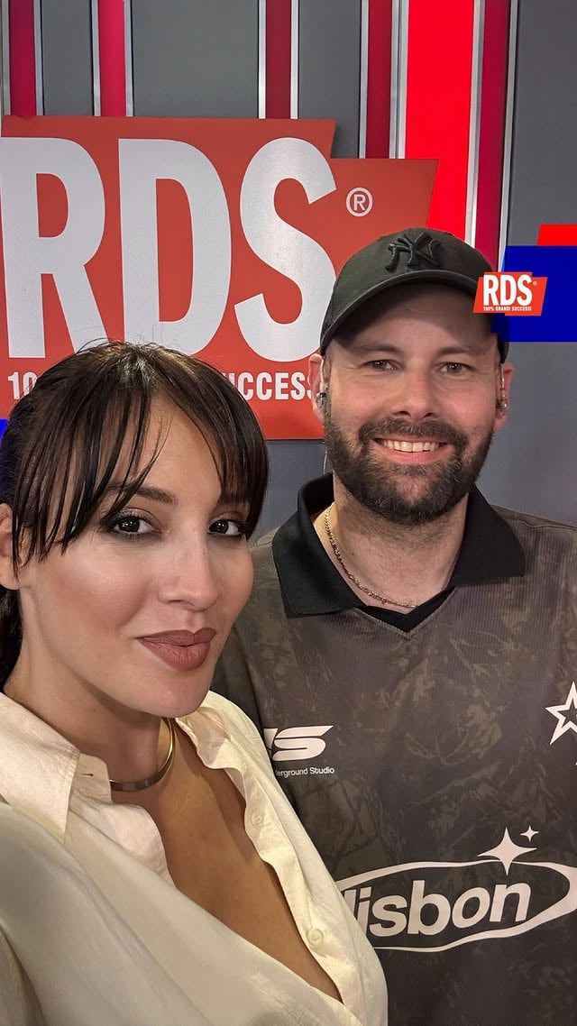 Il ritorno on-air di @f_manza1 non poteva che essere questo ✨Che voto diamo a @renzodifalco come allievo della coreografa? 😜Francesca e Renzo vi aspettano on-air fino alle 21, anche in TV sul canale 265 DTT..#RDSreels #RDSgrandisuccessi #FrancescaManzini #RenzoDiFalco