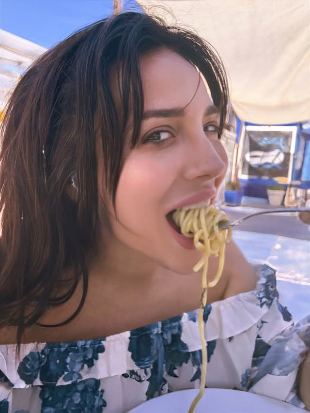Vi presento il sentimento del “Niente”: emozioni, sogni, speranze e sacrifici si racchiudono nella pace di un respiro senza conflitto, senza sintomi, solo fatto di tranquillità, serenità e positività.Un Bacio,Francesca. #top #love #smile #solocosebelle #comedy