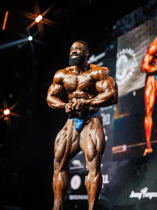 Counting down the days… and making each day count!The excitement is building. Stepping out under the @ifbb_pro_league stage lights, is an incredible feeling. Last year I showed a level of condition I knew was possible. This year, I am looking forward to building on the physique I presented at my last show with @ptuor 1 day at a time, controlling the variables and being relentless in achieving the end goal.📸 @moriauphoto by @marc__hector