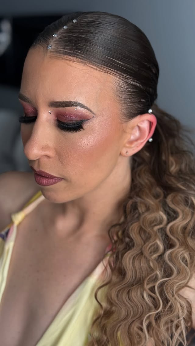 𝔻𝕠𝕦𝕓𝕝𝕖 𝕆𝕣 ℕ𝕠𝕥𝕙𝕚𝕟𝕘 Glam by me on @refaubrey by @refaubrey