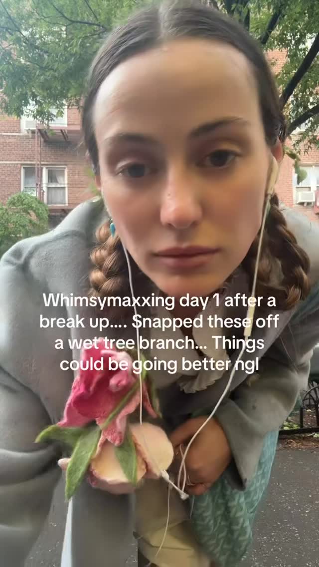 Damn we have a lot to catch up on by @carolinecalloway