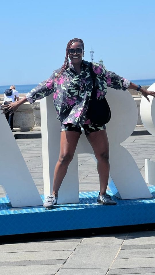 Creating memories, making new connections, exploring new territories....Time is a currency we never get back once it's spent.👕🩳 : @therealposibaby#Cruisewithk8 #royalcaribbeannigeria #unstoppable #positivevibes #unapologeticallyme by @k8henshaw
