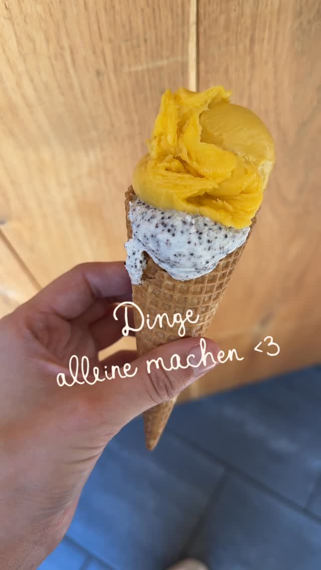 Das Eis war sooo lecker hätte gerne jetzt nochmal eins 🍦✨🪿 by @ronjaa_elisabeth