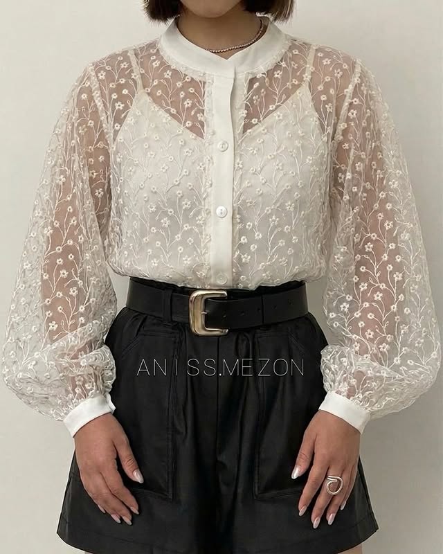 دخترا این شومیز با دو مدل آستین اومده ورق بزن👆🏻کدوم استینشو بیشتر دوست داری؟😍❤️عكسها متعلق به پ.يج آنيس ميباشد❤️ كپى ممنوع❌تعدادش خيلى محدوده بچه ها 🥲🌸شومیز شکوفه استین ساده 👇🏼کد محصول در سایت 2821🌸شومیز شکوفه استین گوگوشى👇🏼كد محصول در سايت 2775فرى سايز 36 تا 44قيمت 1798تجنس گيپور برحسته تضمینی 👌🏼👌🏼_______________________ثبت سفارش سريع از طريق سايت يا بله و روبيكا🙏‏www.anismezon.com‏‎❌دا.يركت پاسخگويى نداريم❌‏‎ 09307777809 شماره بله و روبيكا______________________________📍آدرس جهت خريد حضورىتهران خ پاسداران-بعد از نگارستان دهم -بر خيابان پاسداران -پلاك ٢٠١ -طبقه دوم -واحد ٦ تلفن تماس 09307777809 by @aniss.mezon
