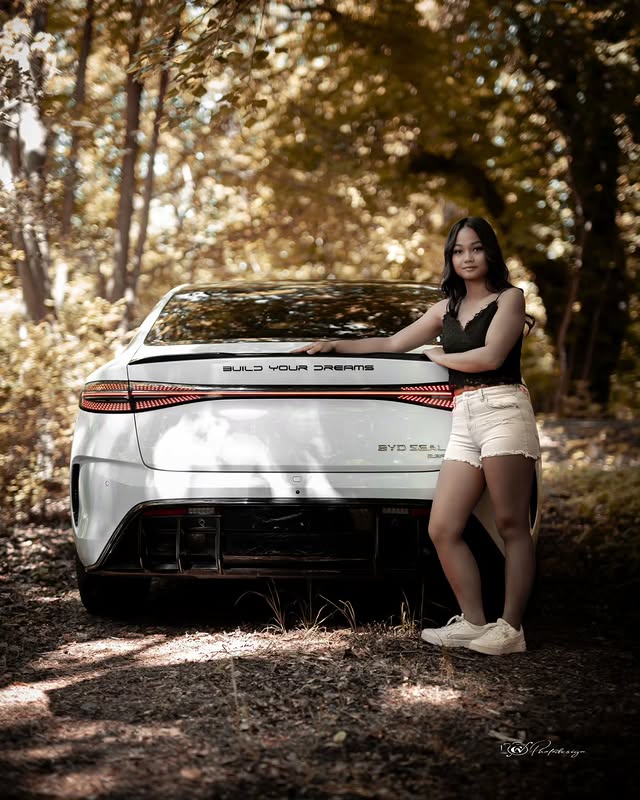 💫🚘🤍🖤#DriveYourDreams #CarPhotography #cars #LuxuryLifestyle #GoldenHourMagic by @richtigefrauenstehenaufautos