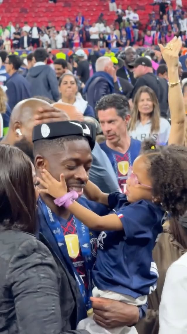 It’s all love for Mr Ballon d’Or Ousmane Dembele ❤️#UCLFinal by @tntsportsfootball