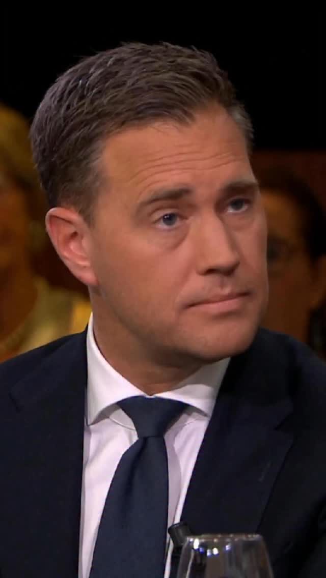 Als we onze welvaart willen behouden en verbeteren, moeten we hervormen. Dus waar nodig veranderingen doorvoeren en regelingen aanpassen die te duur of onhoudbaar zijn. Dat is nodig om onze economie te laten groeien.Onze minister van Financiën @eelcoheinen. 👆 by @vvd