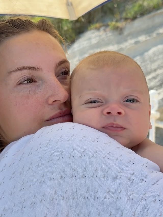Första familjesemestern på ön❤️🇮🇹 by @flippcohen