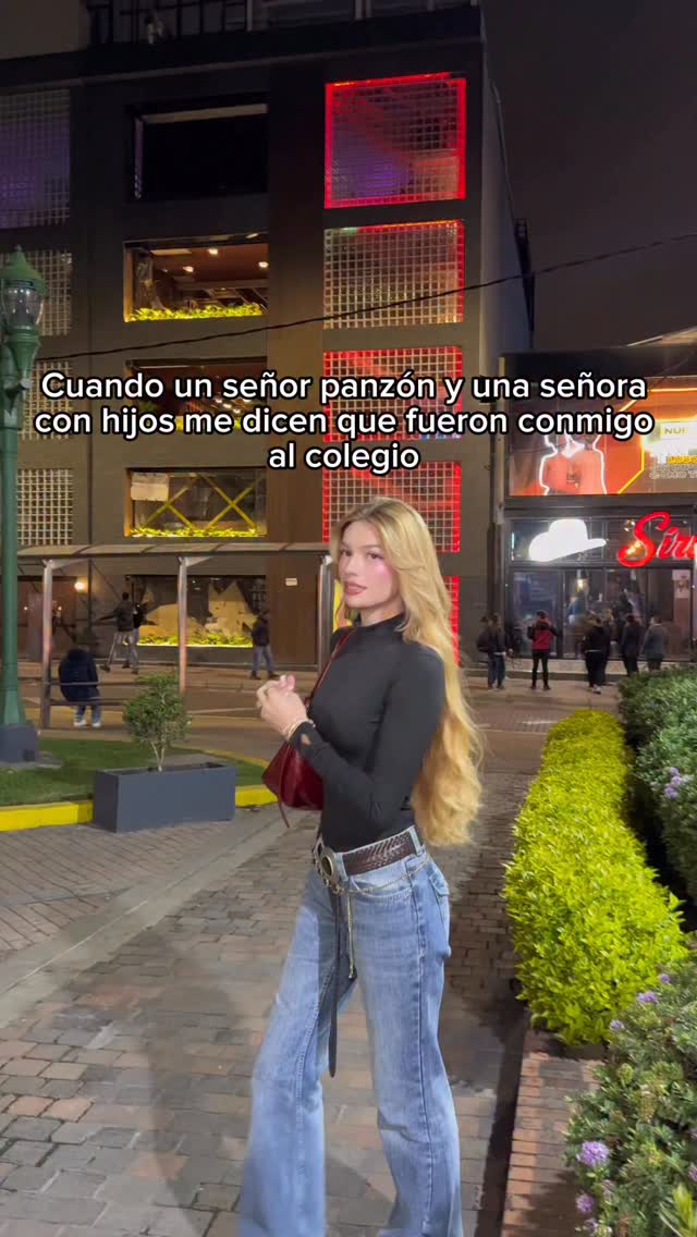 Como profes o como 🤔🫪 by @malejasantosss