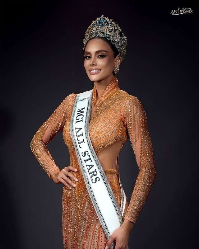 Official Portrait of the first-ever 𝐌𝐆𝐈 𝐀𝐥𝐥 𝐒𝐭𝐚𝐫𝐬 (1st Edition)🇨🇴 Vanessa Pulgarin – ColombiaA shining star with a timeless presence. Congratulations on this achievement.#MGIAllStars#MGIAllStars1stEdition by @missgrandinternational