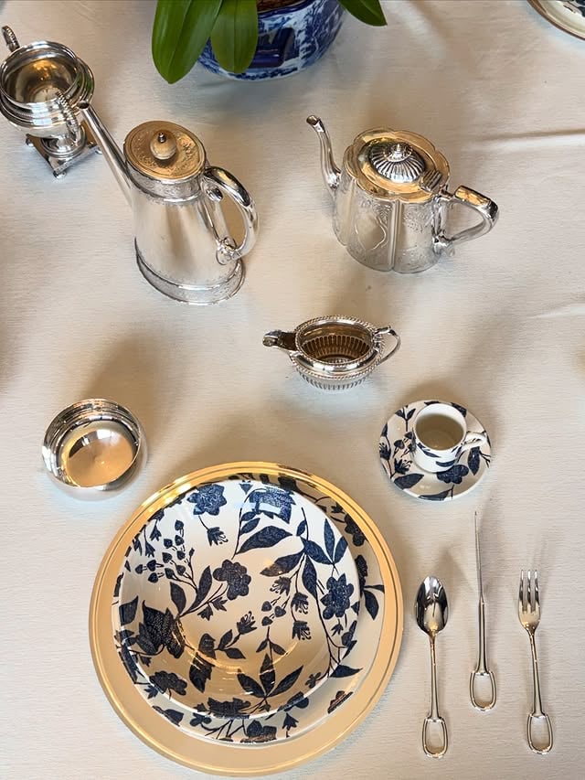 Cerceylan İstanbulun Sofrasında bu Hafta 💙💙💙 Ralph Lauren Tabaklar , Hermes Servisler , En Sevdiğimiz Blue Blanclar Ve Vintage Gümüşler 💙💙💙 by @cerceylan
