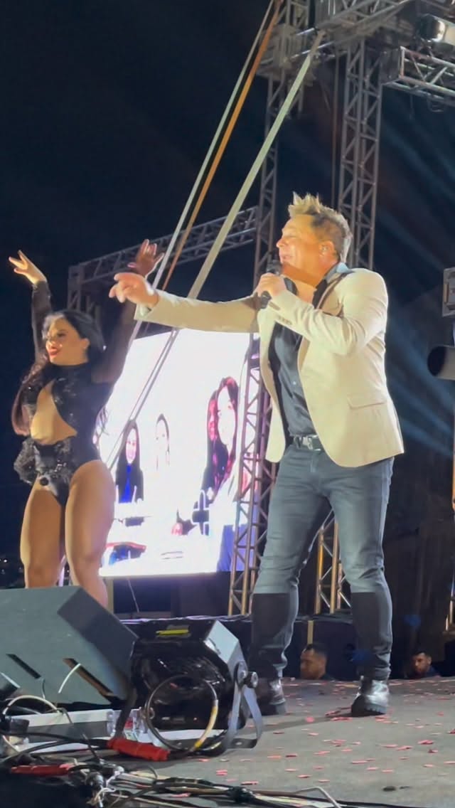 #tbt 💃🏻
.
.
.
#leonardocantor #show #palco #sertanejo