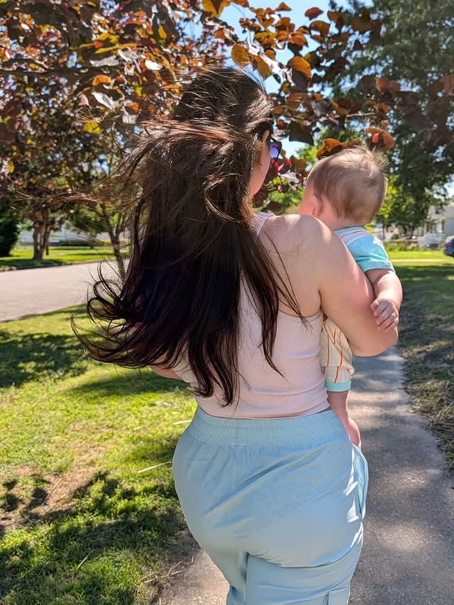 Is it just me, or does everyone suddenly become a parenting expert the moment you're expecting or have a baby? 🫣 From how you dress to how you split your time for work, the critiques come from everywhere.I just want to remind for me and all the new and expectant mothers out there—you are doing great. It is okay to take advice from wonderful people ,but dont let negative people tell you ,you doing something not right. You know what's best for your life and your family!💙#hamptonroads #kingdomfordogs #brandonandjulia #Virginia #usa by @juliatrubkina1993
