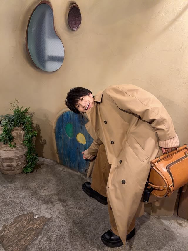 ちっちゃくなっちゃった！🚪😳

投稿するつもりで撮ったのに
そのままになってる写真がフォルダにたくさんある📸

ただ服が、、、暑そうかな？🤭

#ジブリ感